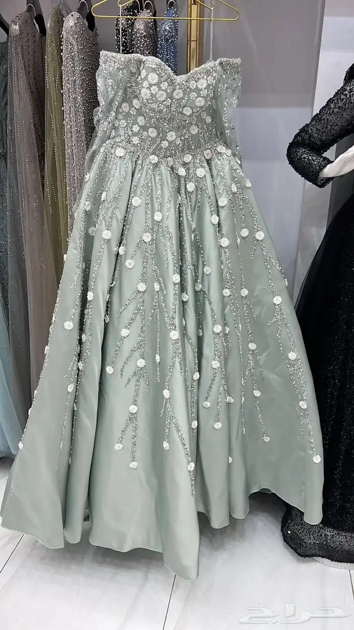 فستان ملكه 2
