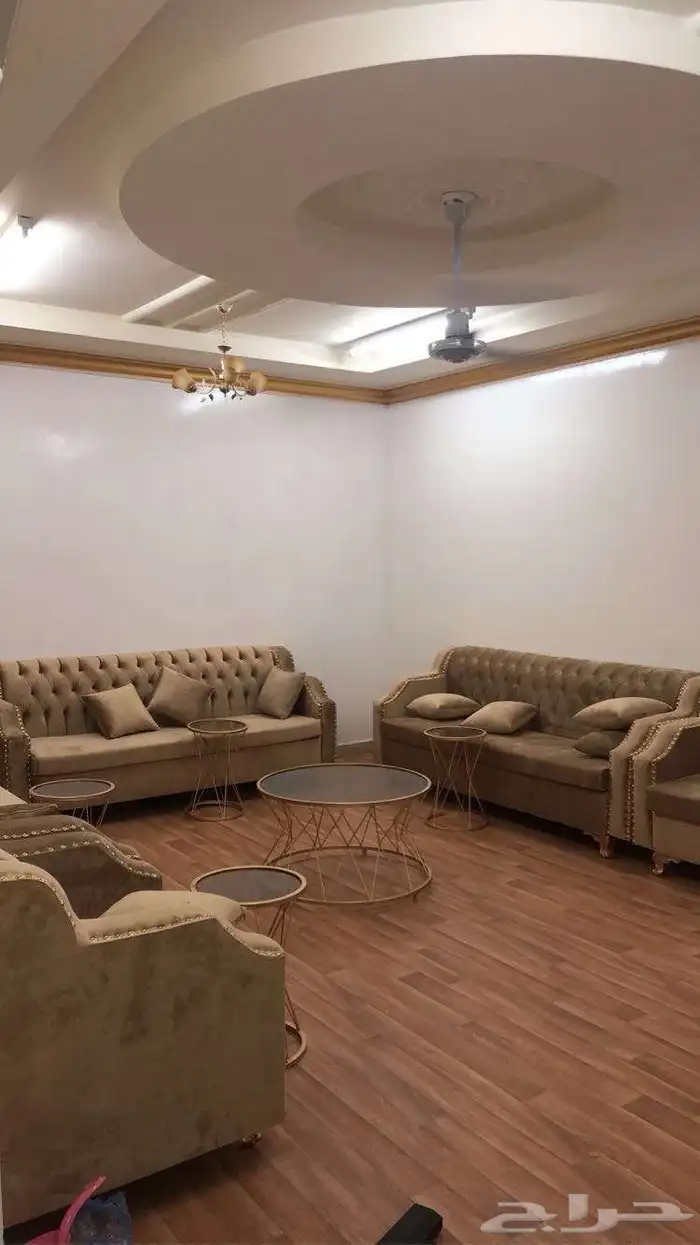 كنب وطاولات للبيع شرورة 0