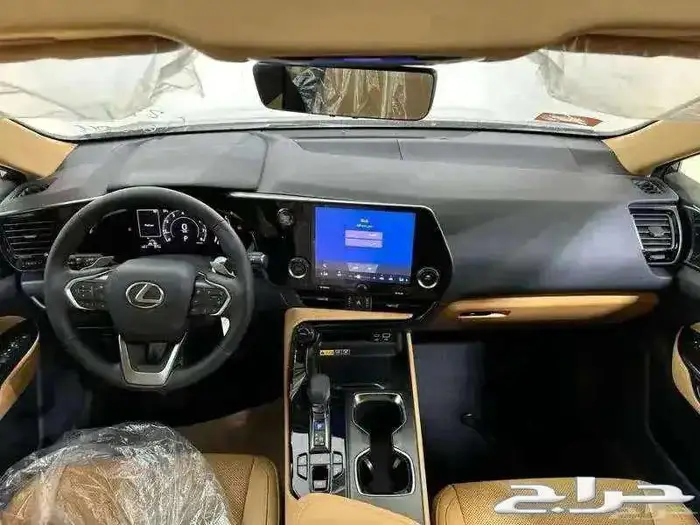 لكزس ES300 هايبرد موديل 2025 5