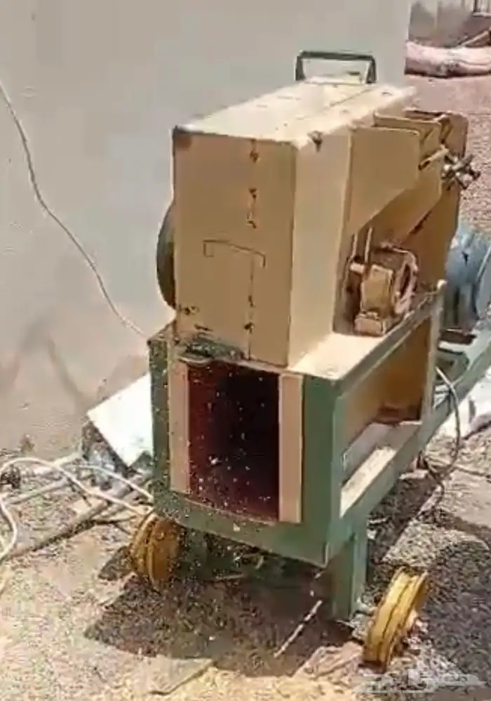 ماكينة نشارة للبيع ممتازة للخيول والدواجن والأخشاب 0