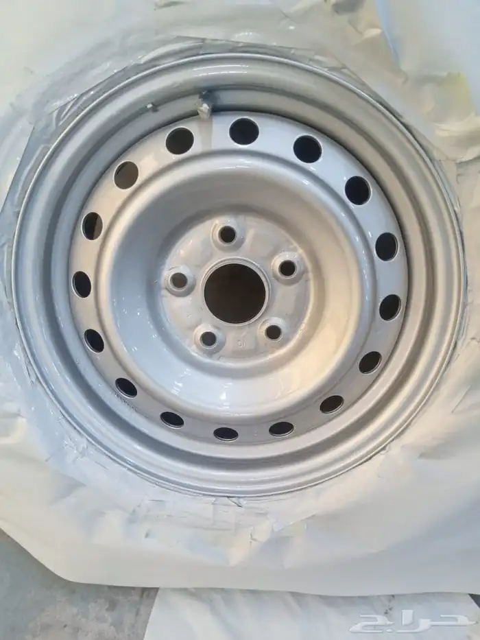 رش جنوط لمعه ومطفي ويوجد جميع الألوان ورش كليبرات 3