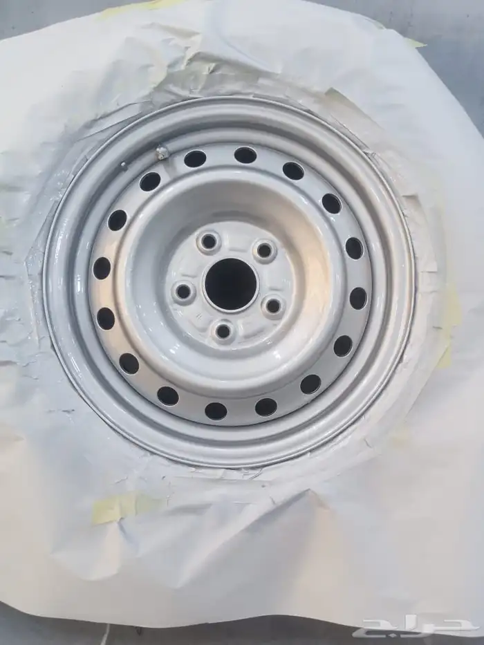 رش جنوط لمعه ومطفي ويوجد جميع الألوان ورش كليبرات 6