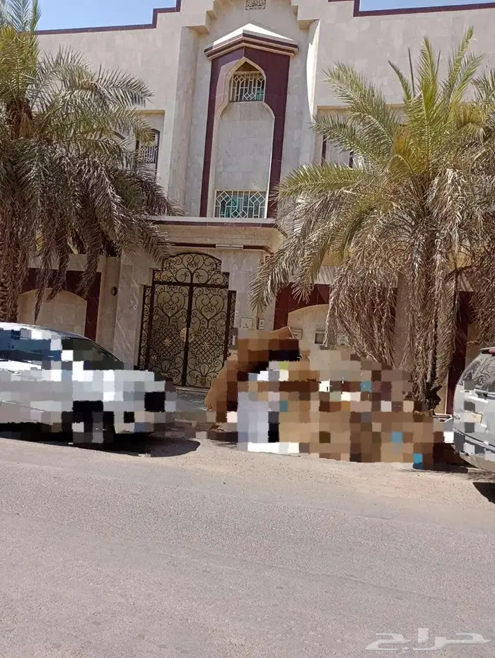 فيلا للبيع بحي العزيزية بمنطقة المدينة المنورة 1