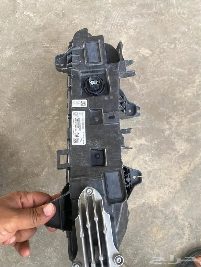 لد صدام يمين كاديلاك XT6 1