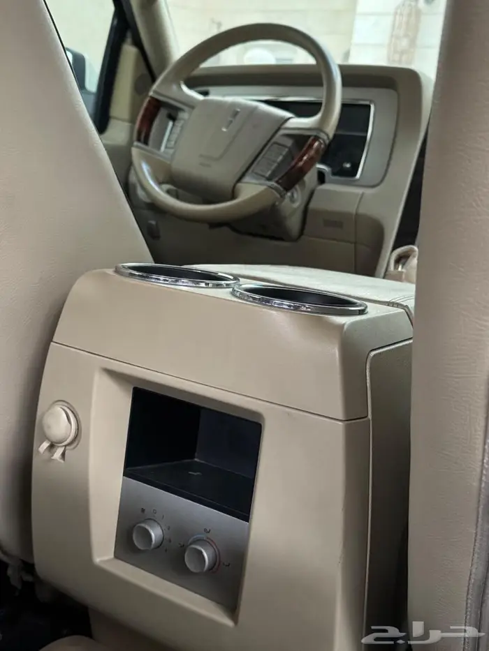 Lincoln Navigator فل كامل 8