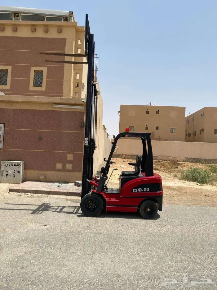 للبيع رافعة شوكية كهربائية   موديل 22 4