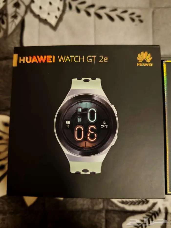 ساعة هواوي gt2e مع شاحن سيارة هواوي 5