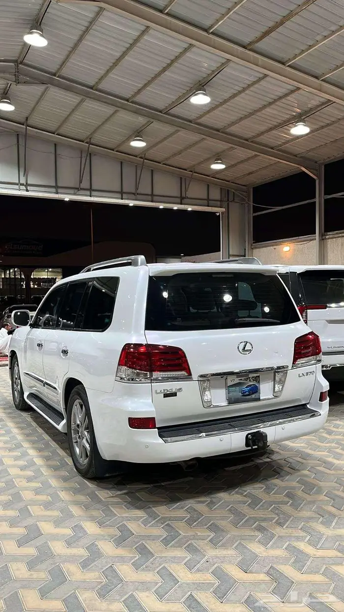لكزس جيب LX570 فل كامل بريمى موديل 2013 2