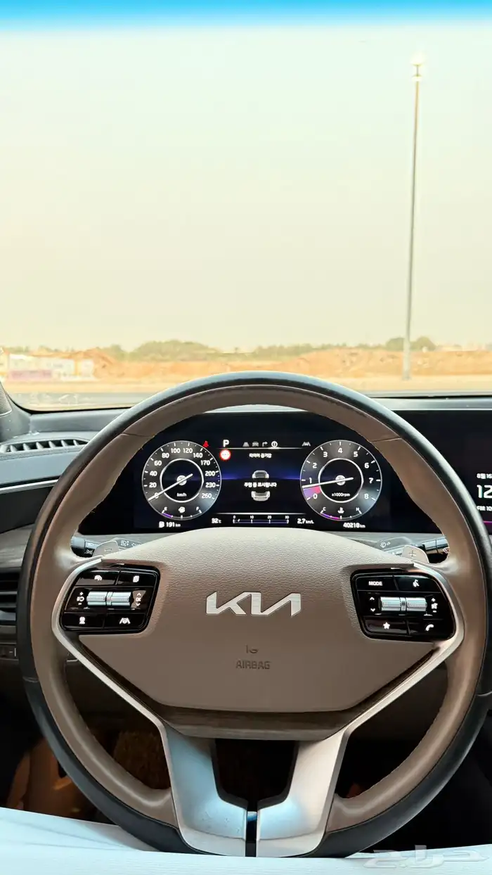 كيا k8 2022 ( بنزين) بحالة الوكالة 9