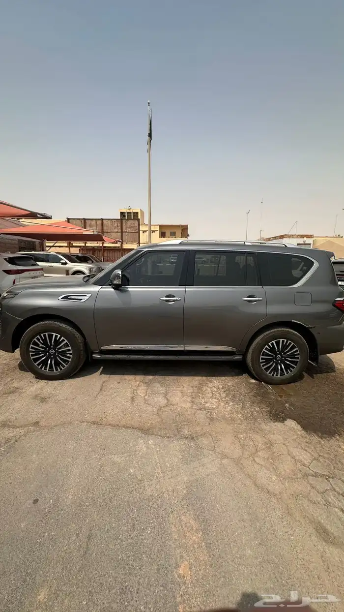 نيسان باترول بلاتينيوم 2023 12