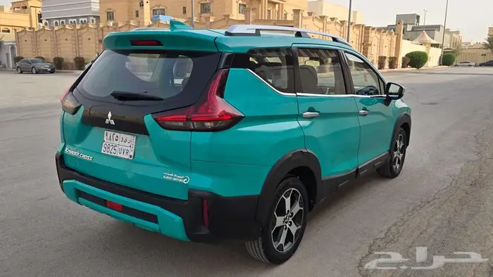 جيب مستبيشي اكسباندر كروس 2023 7