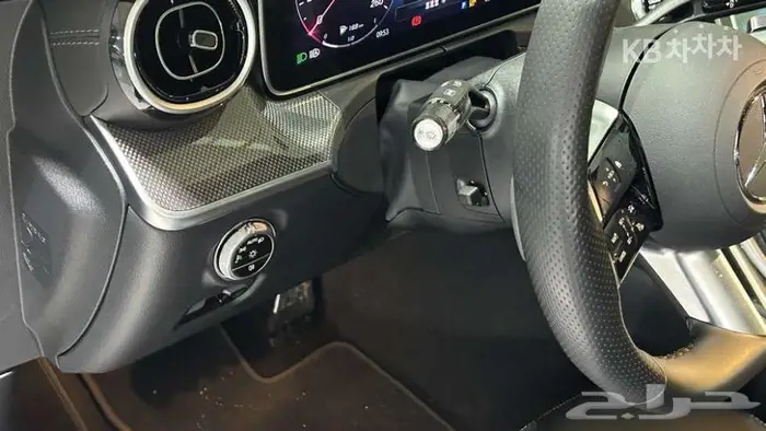 مرسيدس C200 AMG 2024 فل كامل بانوراما 14