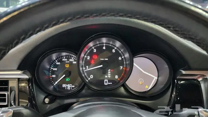 بورش ماكان 2022 18