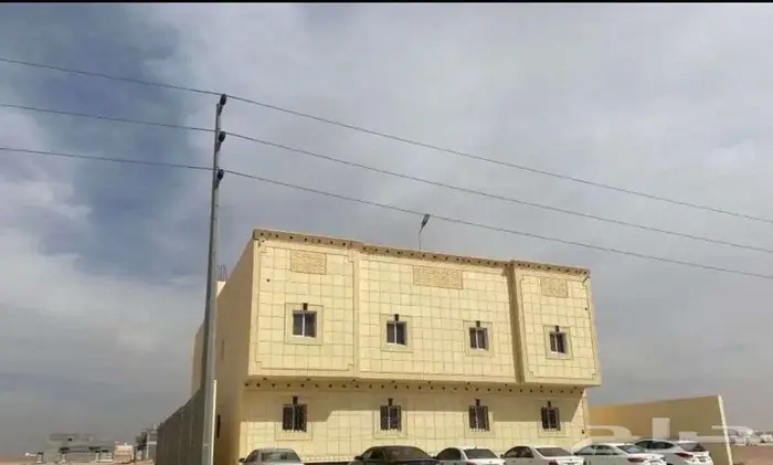 شقق عزاب مقابل جامعة الحفر الايجار 1100الماء والكهرباءوالنت 0