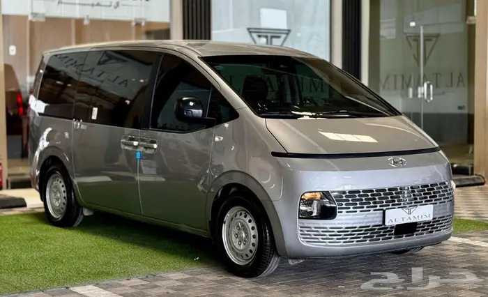 هيونداي ستاريا ديزل موديل 2023 - 11 راكب 2