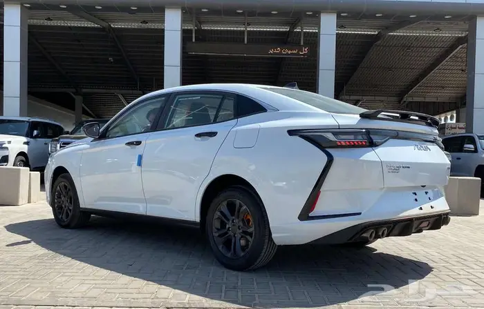 دونج فينج شاين E1 2025 4