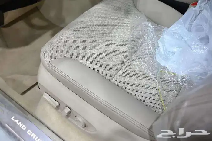 لاندكروزر GXR-L4 2025 سعودى وارد عبداللطيف بالنقد والتقسيط 15