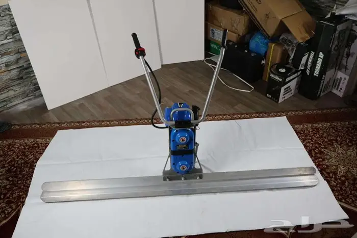 هزاز مسطرة خرسانة وصبة 2 متر 1000 واط (جديد) 1