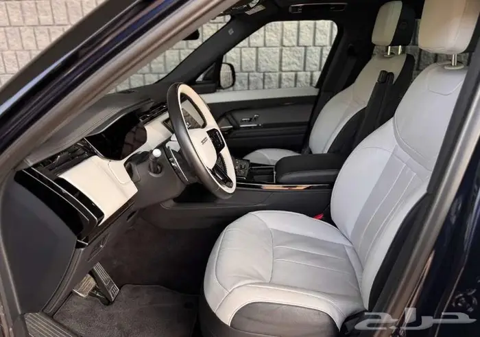 2023 رنج سبورت P400 داينمك ب 295 8
