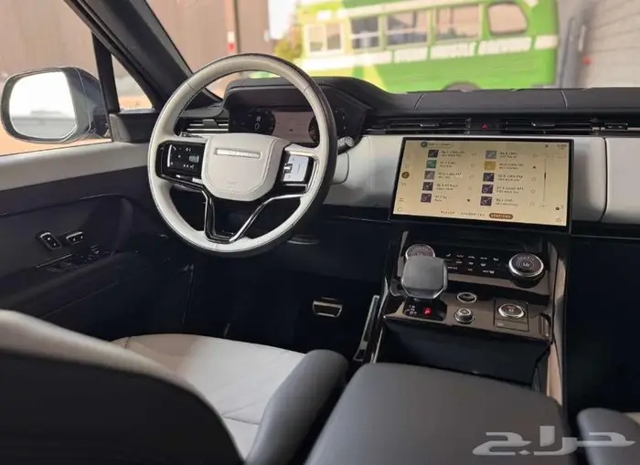 2023 رنج سبورت P400 داينمك ب 295 13