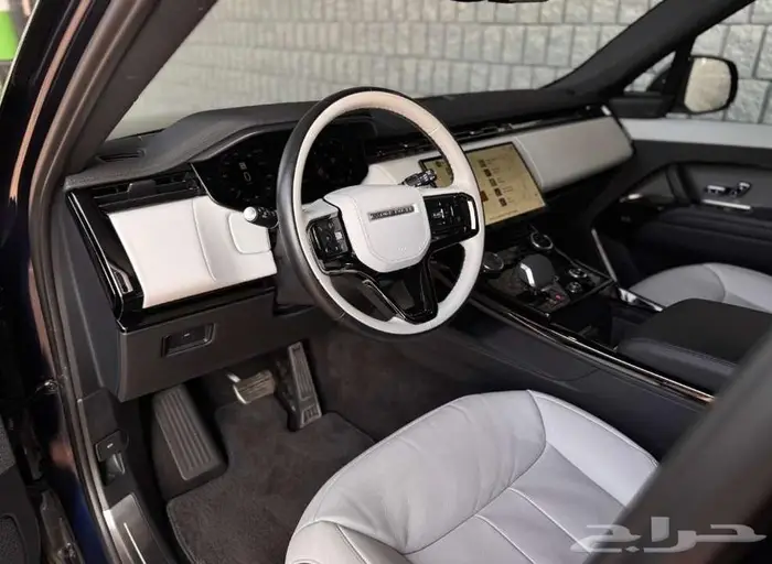 2023 رنج سبورت P400 داينمك ب 295 9
