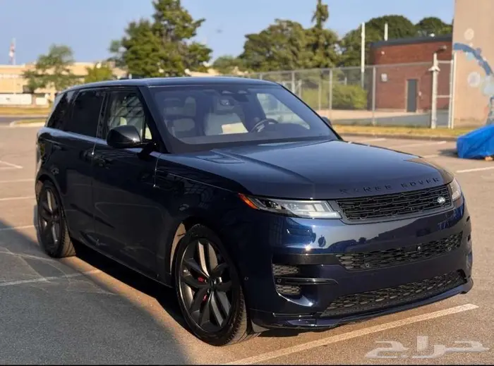 2023 رنج سبورت P400 داينمك ب 295 5