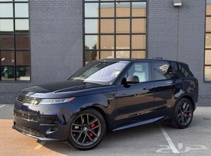 2023 رنج سبورت P400 داينمك ب 295 1