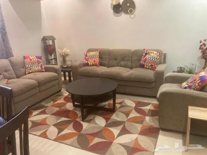 6 seater sofa and dining table 5