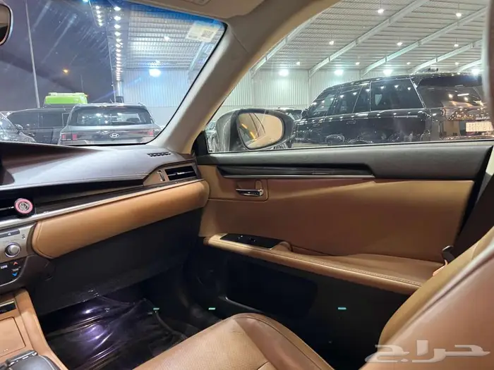 لكزس ES350 موديل 2016 فل كامل 11