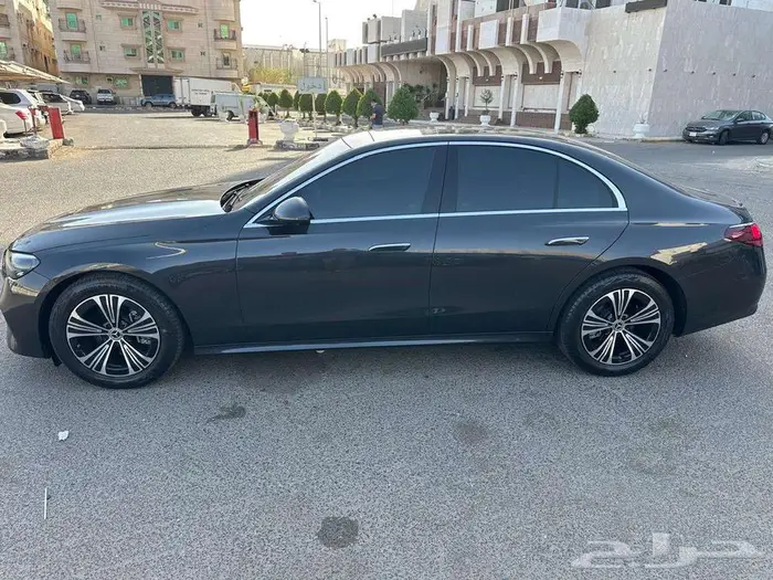 مرسيدس بنز E 200 فل 2024 8