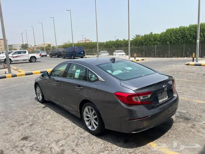 2022 هوندا أكورد LX وكاله 4