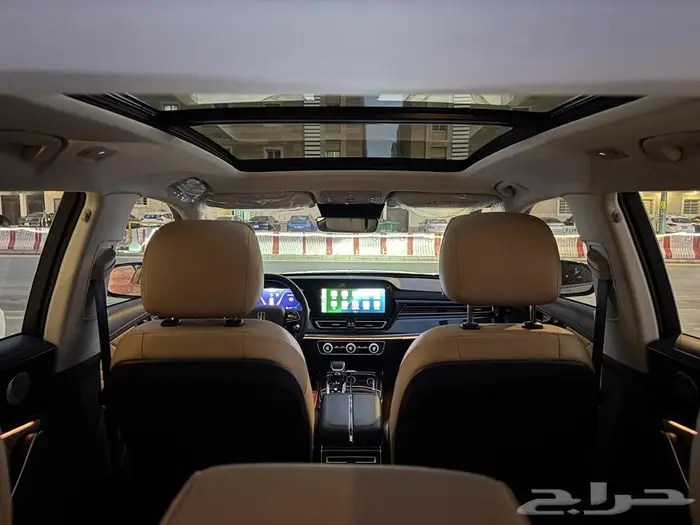 Hongqi HS5 2025 - 12800 km Full Option 2WD 6