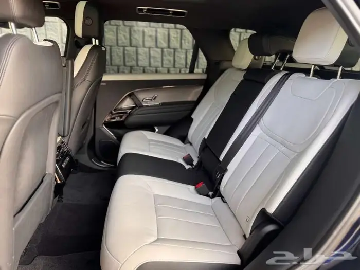 2023 رنج سبورت P400 داينمك ب 295 12