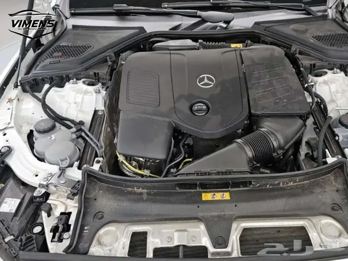 Mercedes-Benz E300 4MATIC AMG Line 2025 5