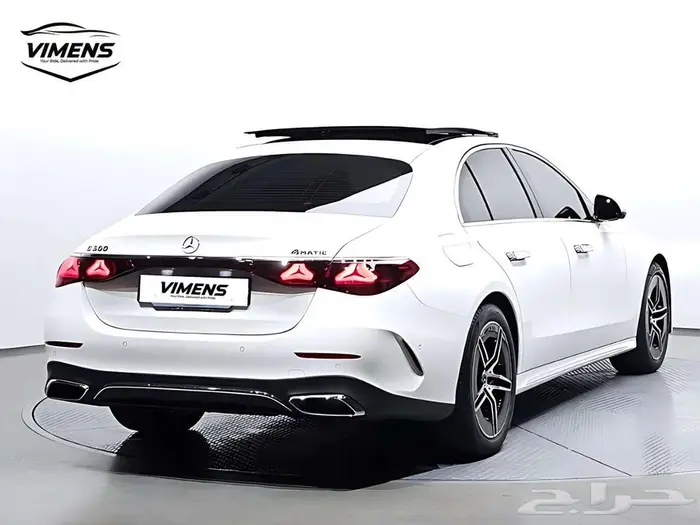 Mercedes-Benz E300 4MATIC AMG Line 2025 1