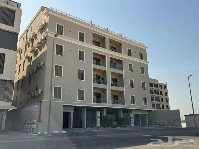 للإجار شقة جديدة فاخرة الدمام حي السيف 1