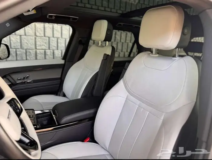 2023 رنج سبورت P400 داينمك ب 295 7