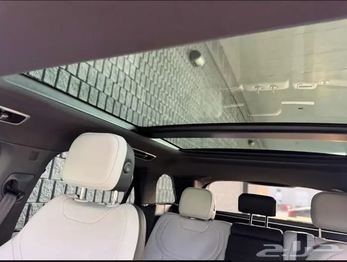 2023 رنج سبورت P400 داينمك ب 295 11