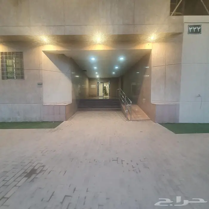 شقه في حي المربع موقع مميز للبيع 5