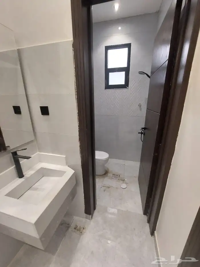دور ارضي للايجار حي طويق طريق نجم الدين 13
