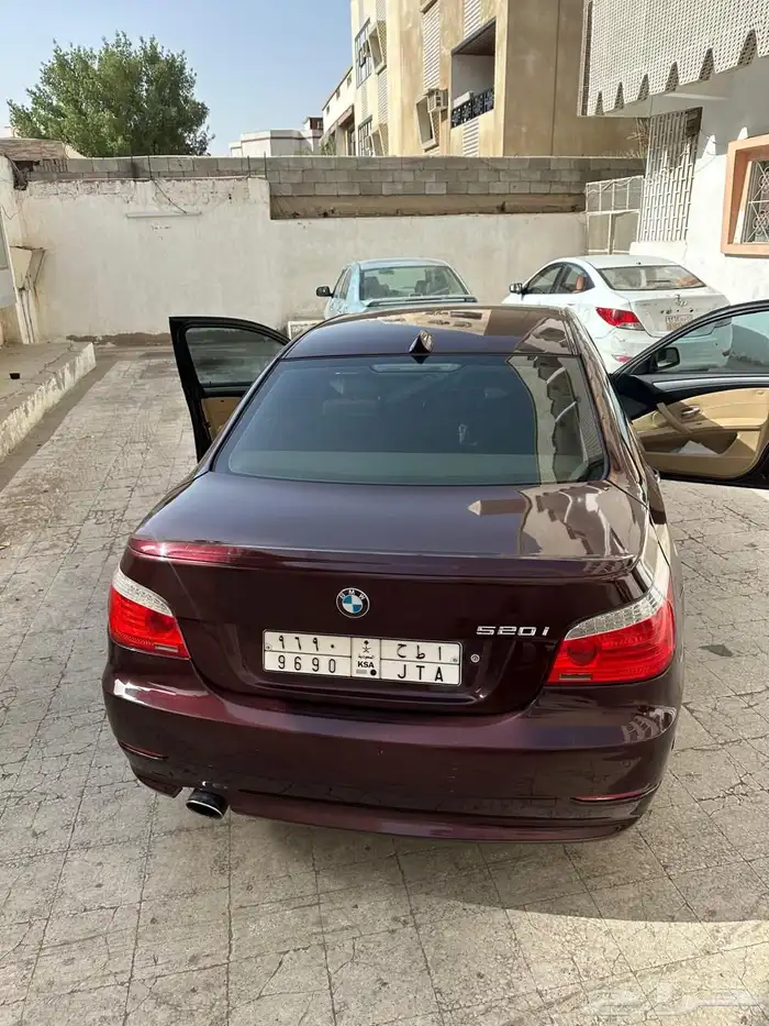 سياره BMW 520 i 1