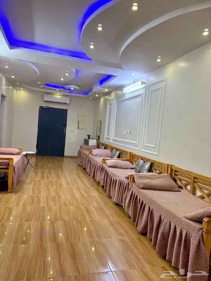 طقم خمس قطع كنب مع خمس كراسي 4