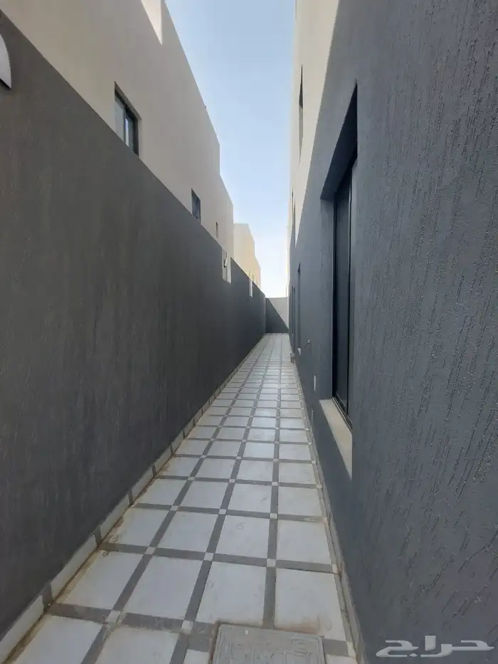 دور ارضي للايجار حي طويق طريق نجم الدين 0