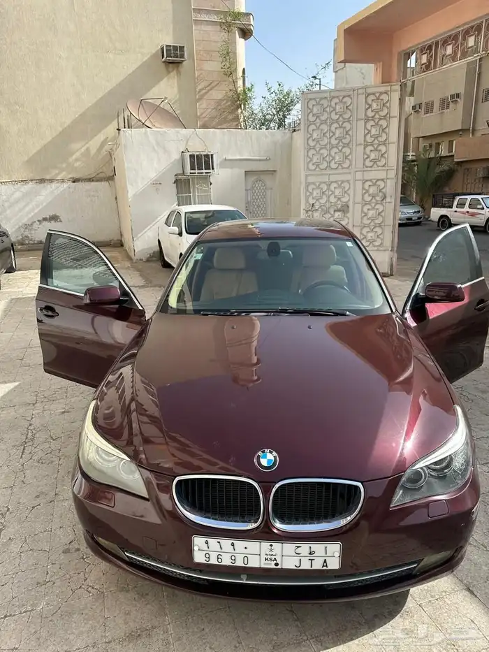 سياره BMW 520 i 2