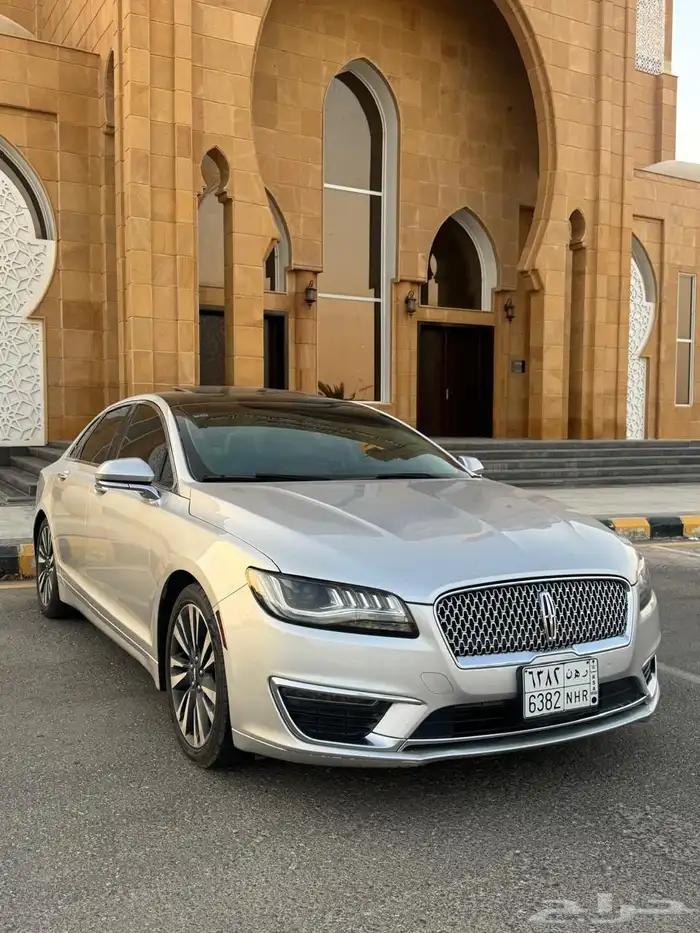 لينكولن MKZ 2018 صيانات وكالة الي يدور النظيف 0
