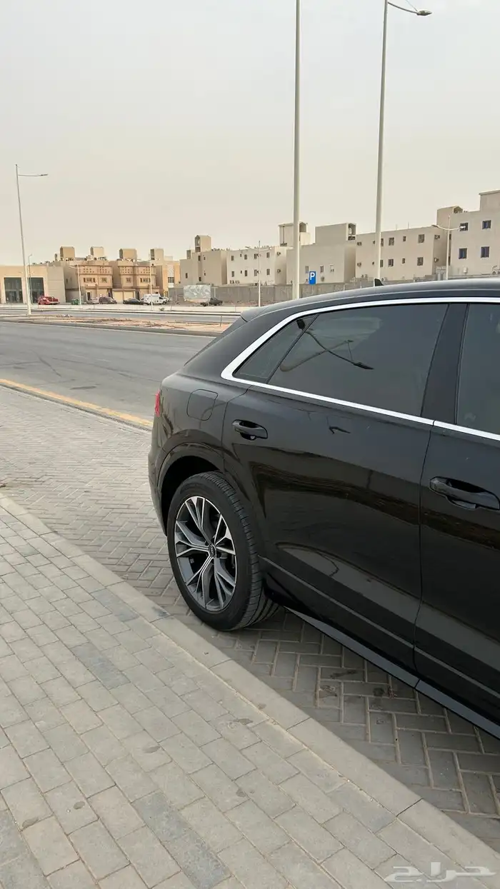 اودي Q8 10