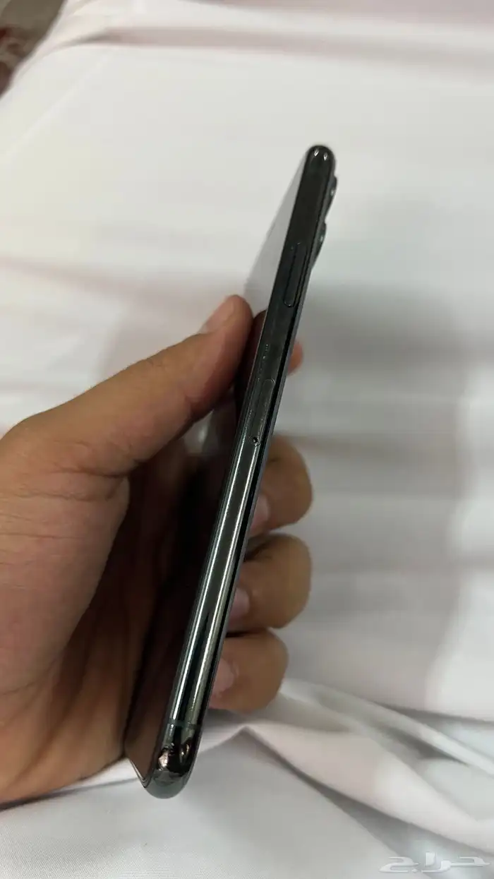 ايفون 11 برو ماكس نظيف 1