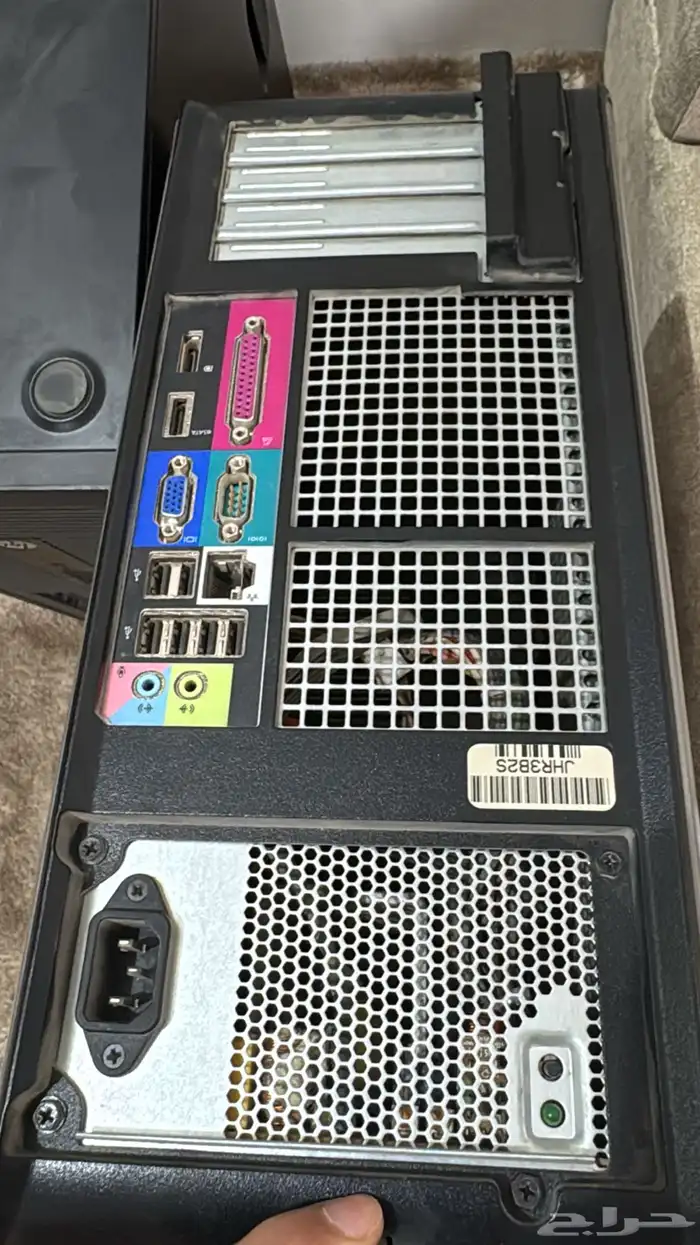للبيع جهازين كمبيوتر و 2 شاشة عرض 1