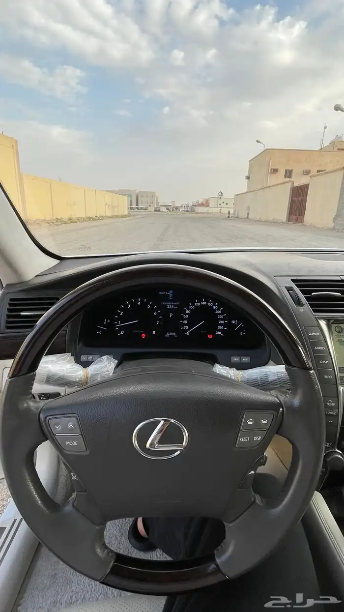 لكزس للبيع 4