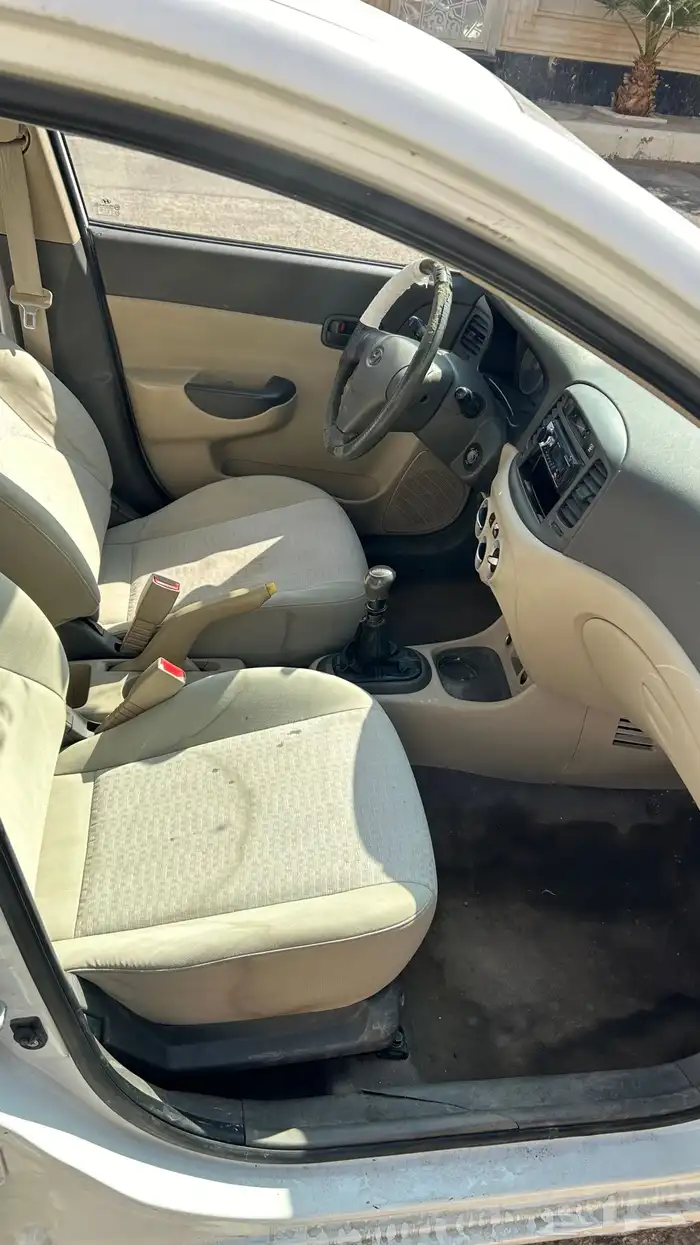 للبيع اكسنت 2010 الممشى220 الف 9